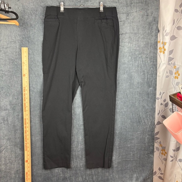 PGA Tour Black Chinos Sleek Modern Design no size/wash tag measures 40” x 30” - Picture 1 of 6